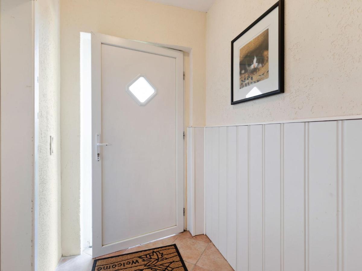 Elegant Apartment With Garden In Gingst エクステリア 写真