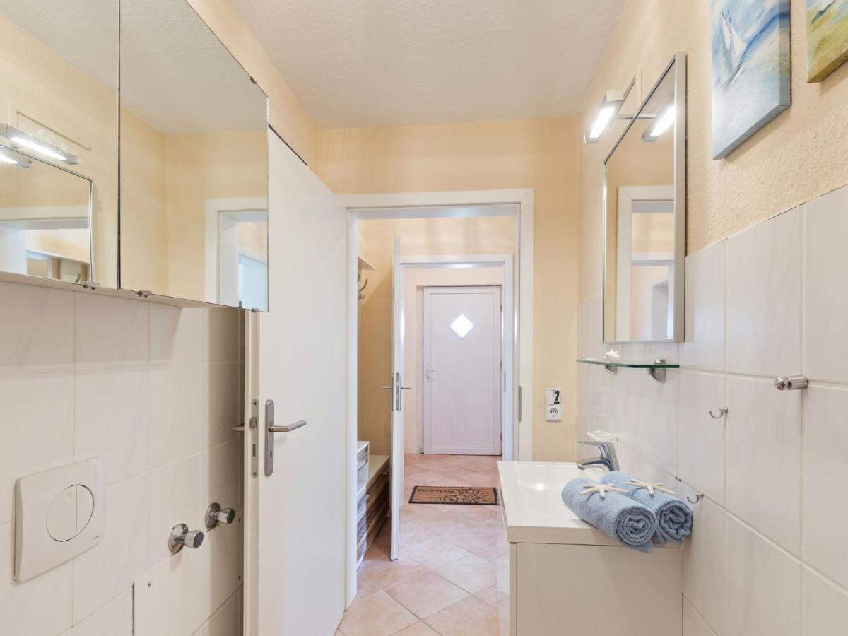 Elegant Apartment With Garden In Gingst エクステリア 写真